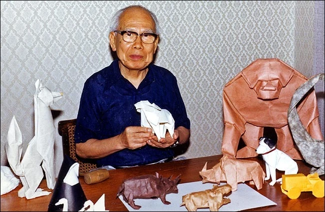 Modern Origami Pioneer - Akira Yoshizawa